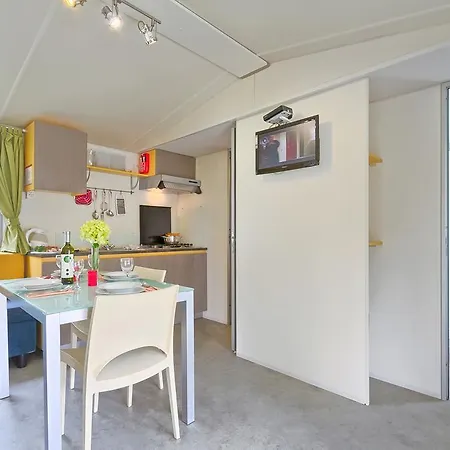 Prázdninový areál Quality Mobile Homes In Kazela 4*