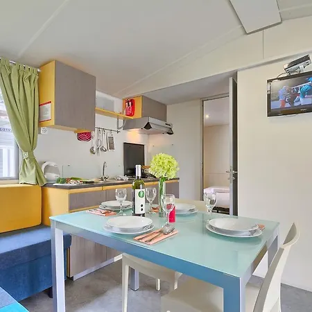 Prázdninový areál Quality Mobile Homes In Kazela 4*