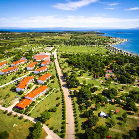Quality Mobile Homes In Kazela Üdülőpark 4*