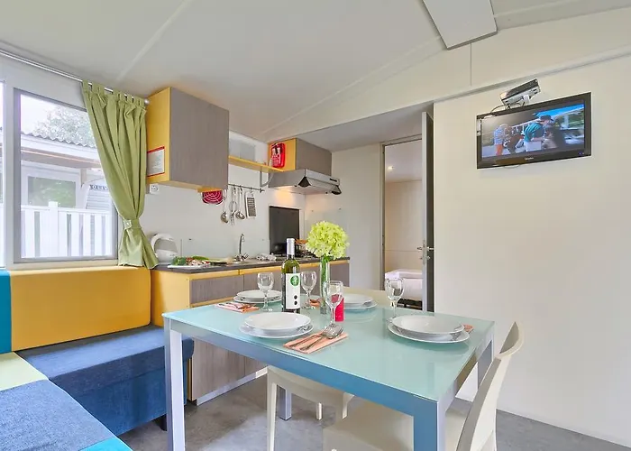 Village de vacances Quality Mobile Homes In Kazela 4*
