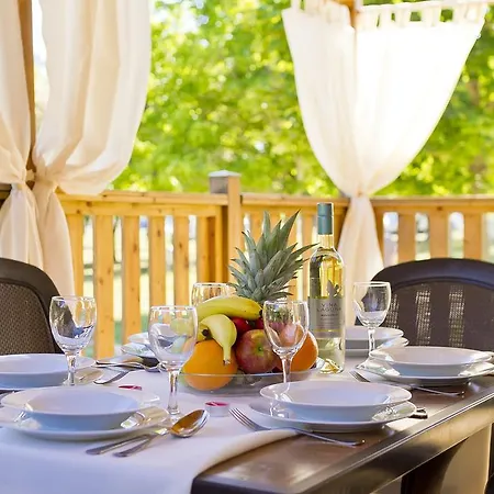 Quality Mobile Homes In Kazela Parque de vacaciones