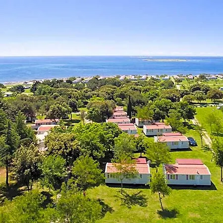 Prázdninový areál Quality Mobile Homes In Kazela 4*