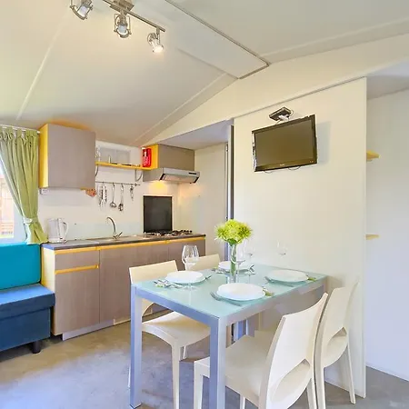 ホリデーパーク Quality Mobile Homes In Kazela メドゥリン