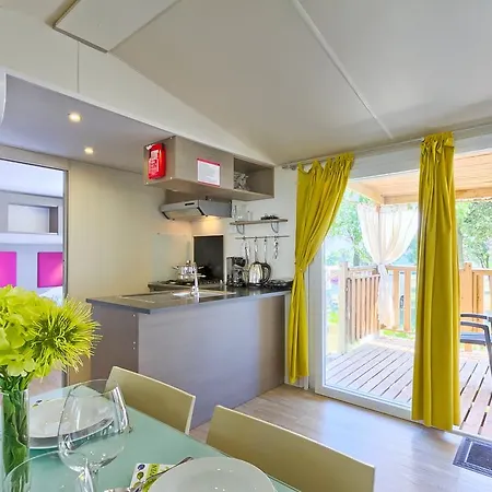 ホリデーパーク Quality Mobile Homes In Kazela メドゥリン