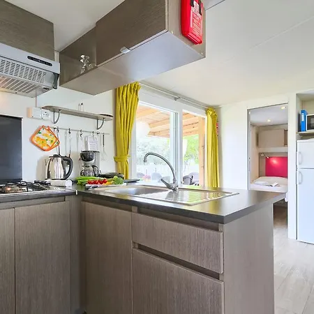 ホリデーパーク Quality Mobile Homes In Kazela メドゥリン